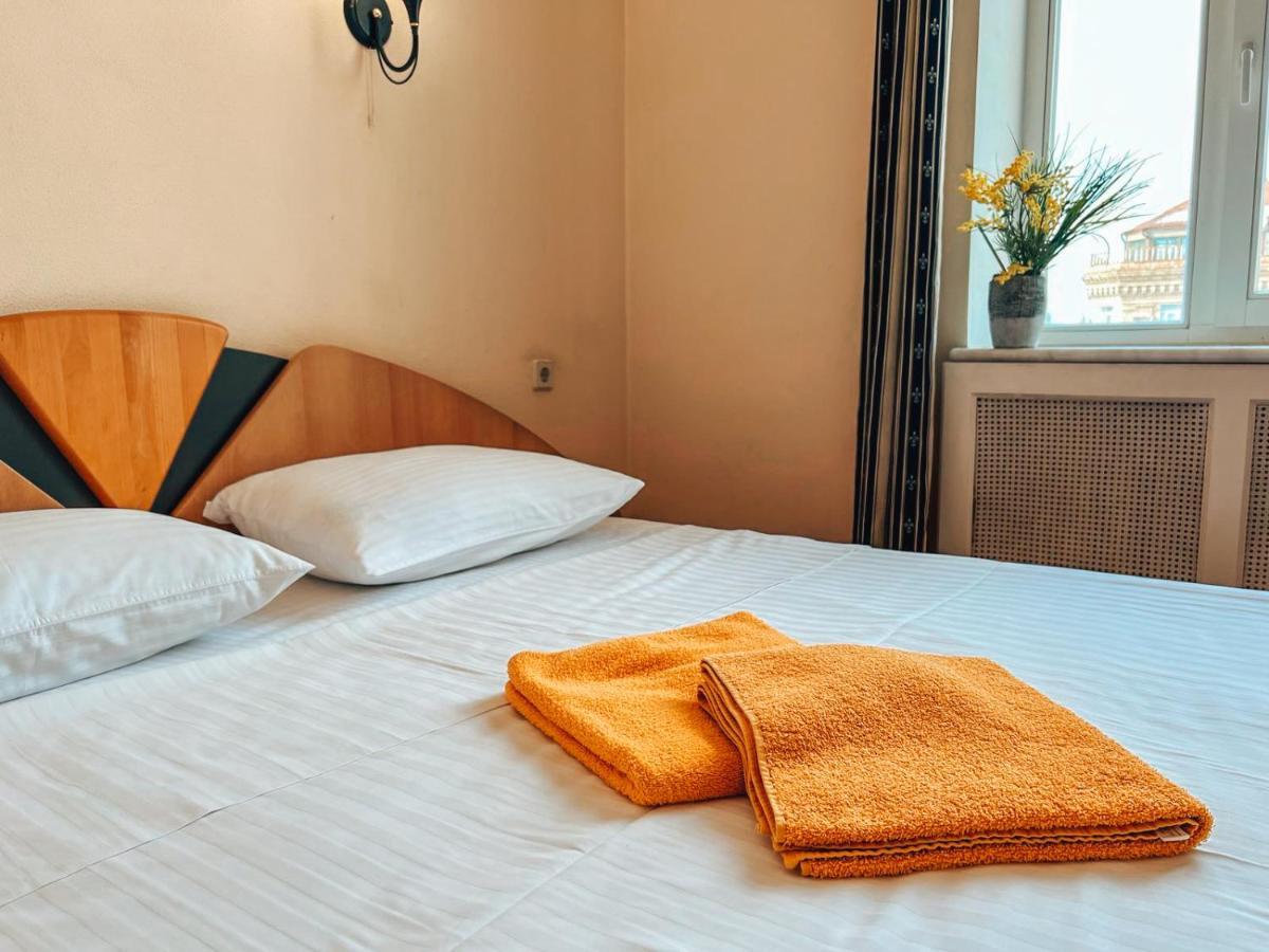 Apartments Rentals Ukraine On Kreshchatik Kijev Kültér fotó