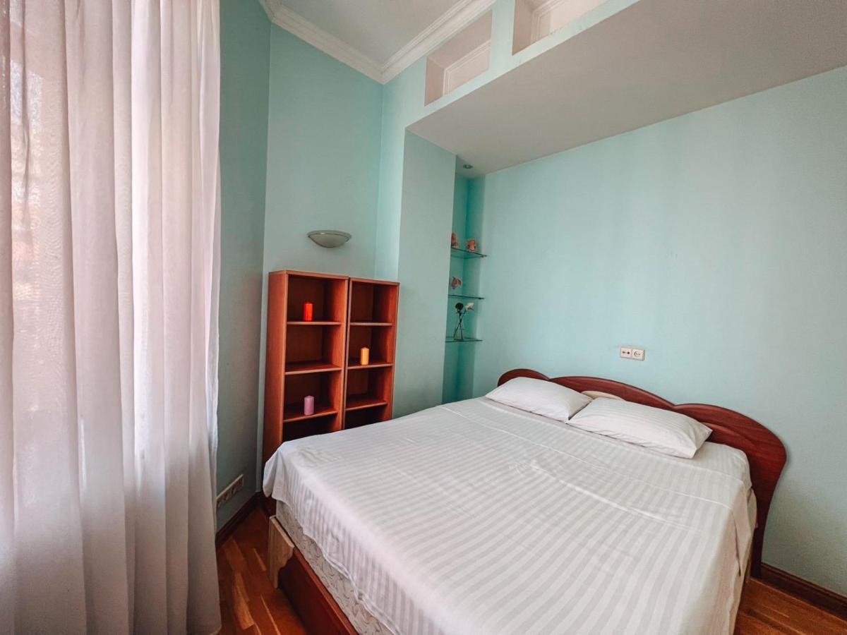Apartments Rentals Ukraine On Kreshchatik Kijev Kültér fotó
