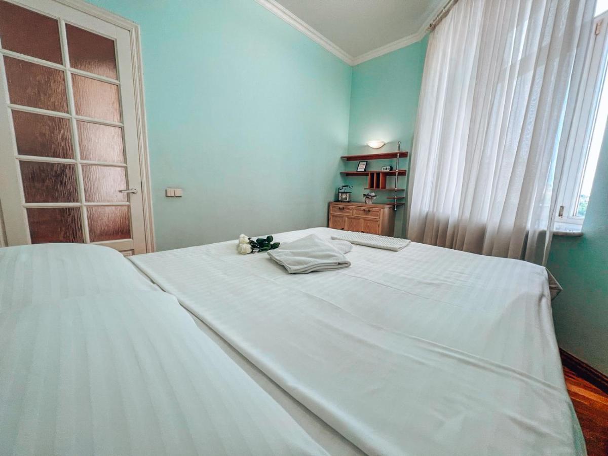Apartments Rentals Ukraine On Kreshchatik Kijev Kültér fotó